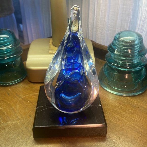 Art Glass Paper Weight - Picture 3 of 9